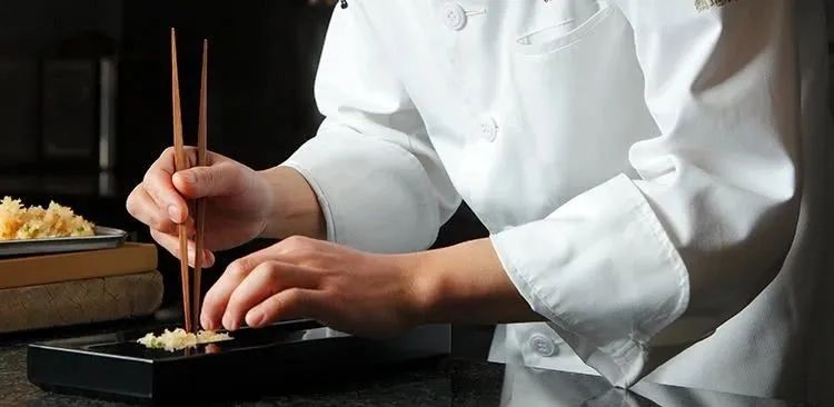 谁把日本料理捧上神坛? 谁把日本料理捧上神坛?