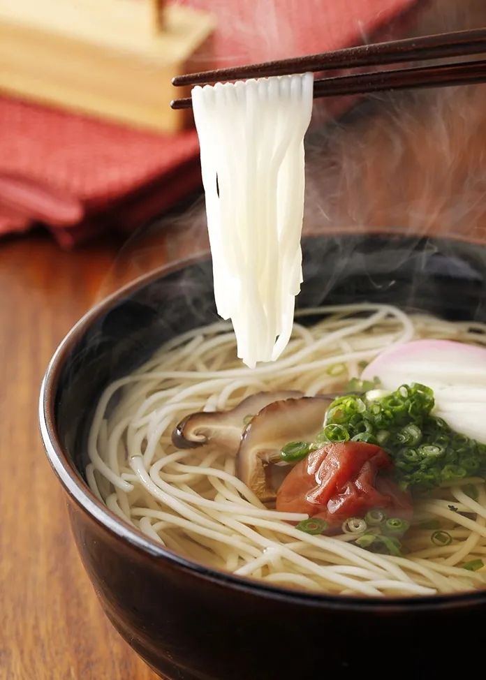 我在日本吃了碗“国产挂面”，日本人管这叫乌冬面？