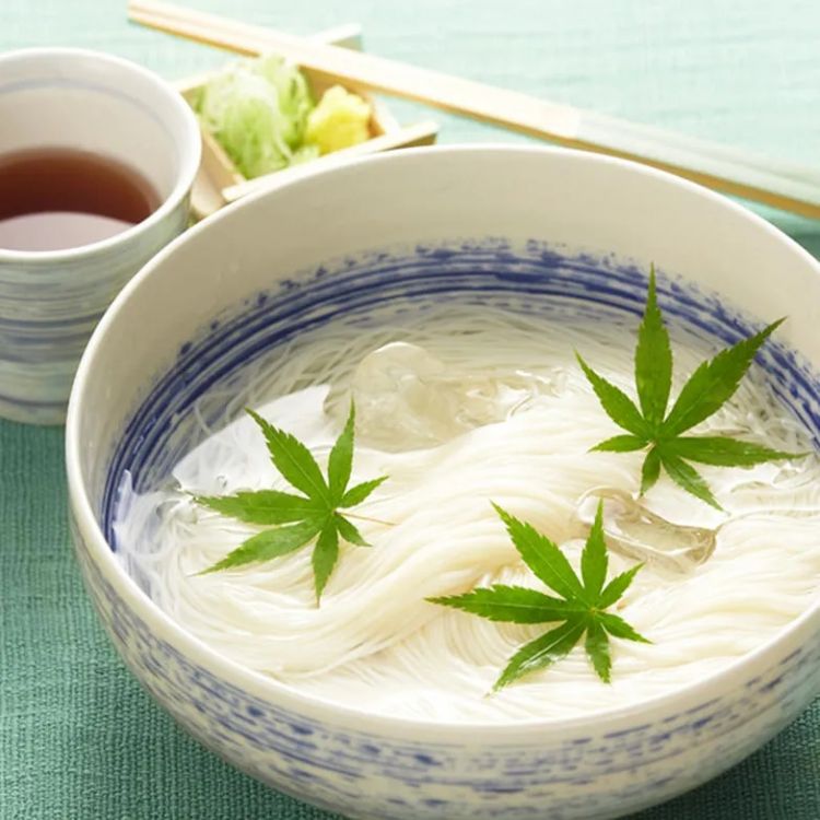 我在日本吃了碗“国产挂面”，日本人管这叫乌冬面？