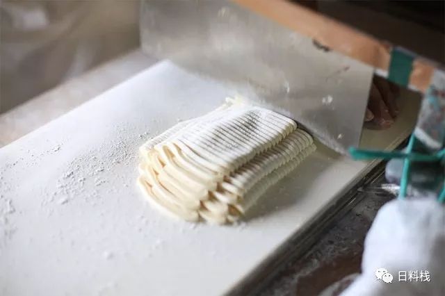 我在日本吃了碗“国产挂面”，日本人管这叫乌冬面？