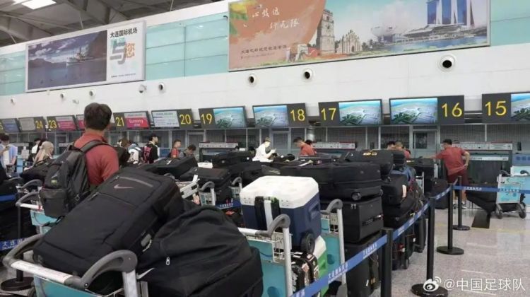 “有损国格”？国足球迷的自黑操作都给日本人看笑了！