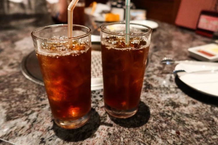 “中国人一天喝30杯”的虚假宣传，让日本人爱上了乌龙茶