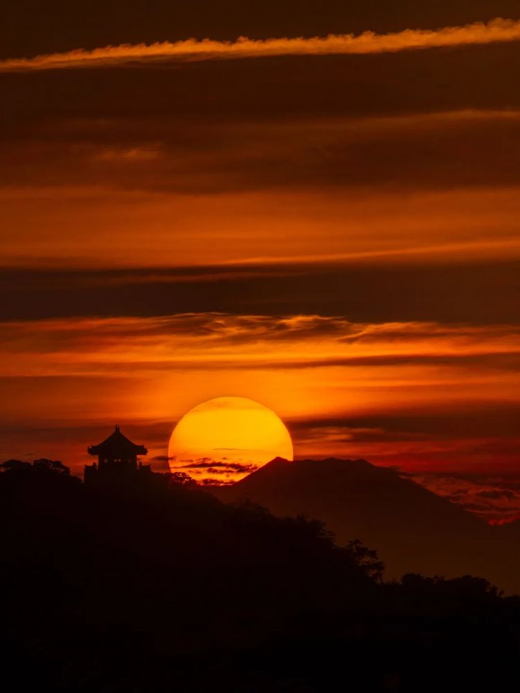 第247期:海啸预警!末日预言又灵验了?杰尼斯恋爱潮 有村架纯高桥海人持续热恋中;日本放宽本科留学? | 百通板 第247期:海啸预警!末日预言又灵验了?杰尼斯恋爱潮 有村架纯高桥海人持续热恋中;日本放宽本科留学? | 百通板