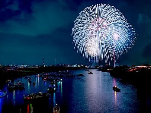 说起夏天，就是烟火大会