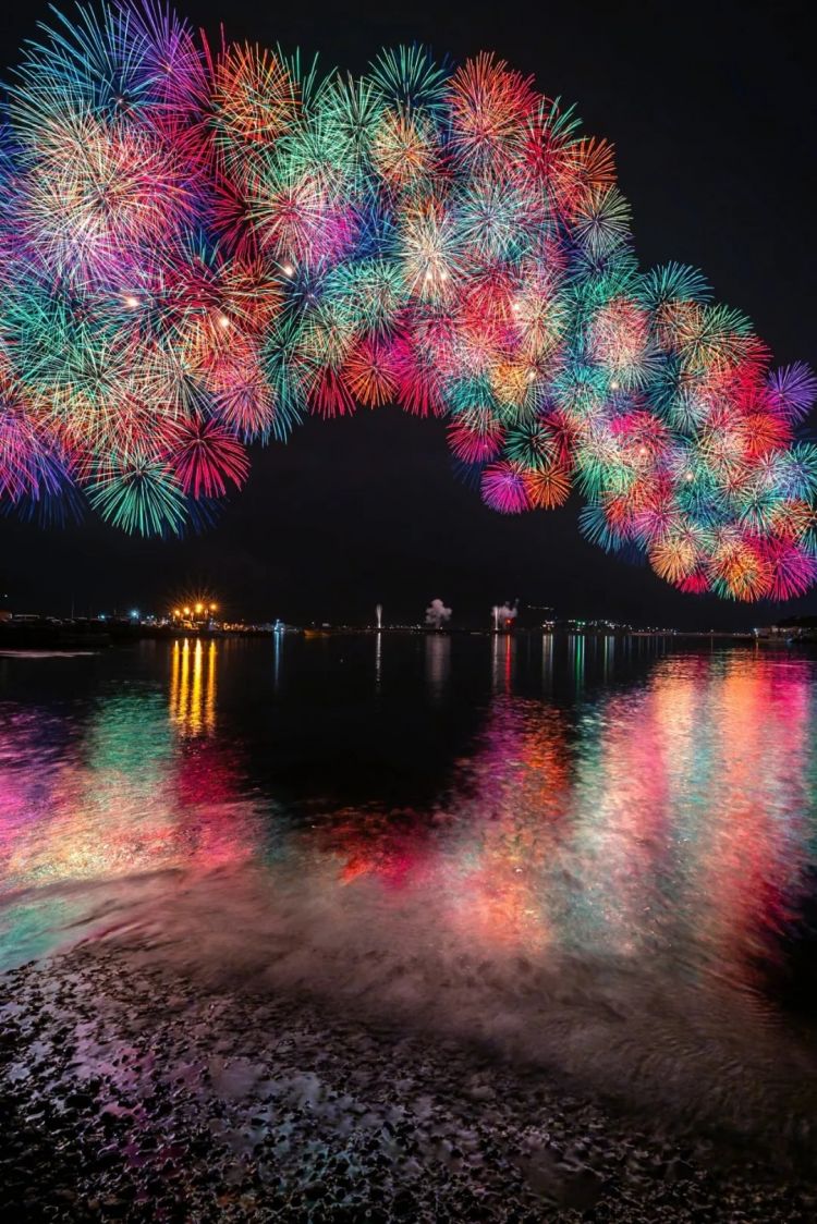 第248期:养老金漏保97万人?玛奇玛岸边be?平野绫官宣离婚;涨薪!最低工资上调 | 百通板 第248期:养老金漏保97万人?玛奇玛岸边be?平野绫官宣离婚;涨薪!最低工资上调 | 百通板