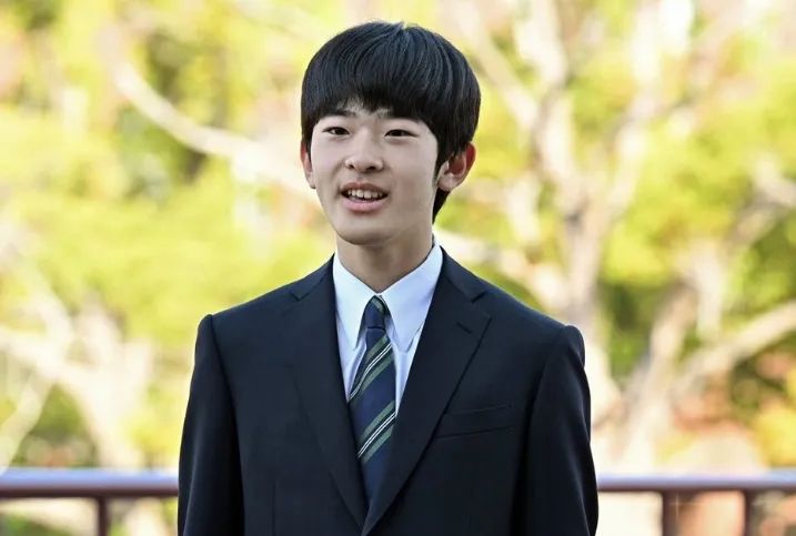 悠仁成年礼、上皇又病重，真子这都不回日本吗？