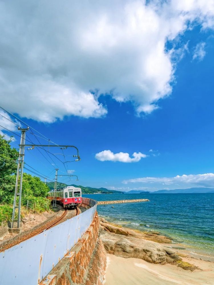 第250期:福山雅治涉性丑闻?日本青少年药物成瘾泛滥;LISA与坂口健太郎亲密照争议?前田敦子回归AKB?| 百通板 第250期:福山雅治涉性丑闻?日本青少年药物成瘾泛滥;LISA与坂口健太郎亲密照争议?前田敦子回归AKB?| 百通板