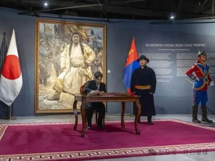 日本天皇的名字，为什么这么丑？