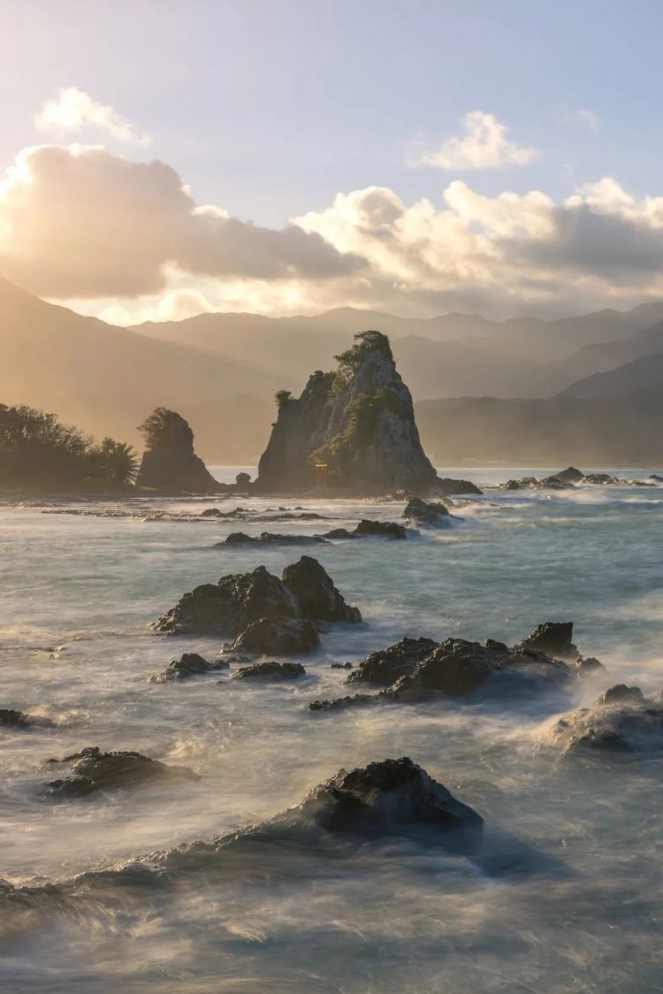 第252期：日本出生人口再创新低；鸠山由纪夫出席九三阅兵；极乐净土组合解散？二宫和也《8号出口》确认引进 | 百通板