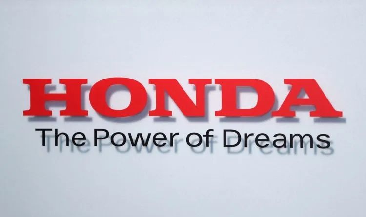 第252期：日本出生人口再创新低；鸠山由纪夫出席九三阅兵；极乐净土组合解散？二宫和也《8号出口》确认引进 | 百通板