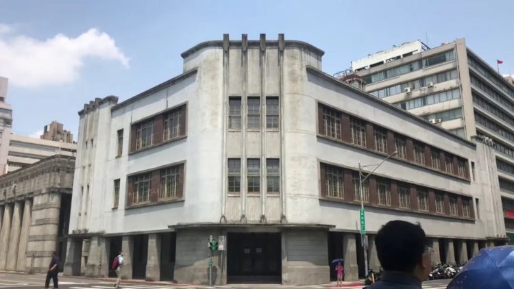 三菱与三井：日本经济双雄的百年死斗