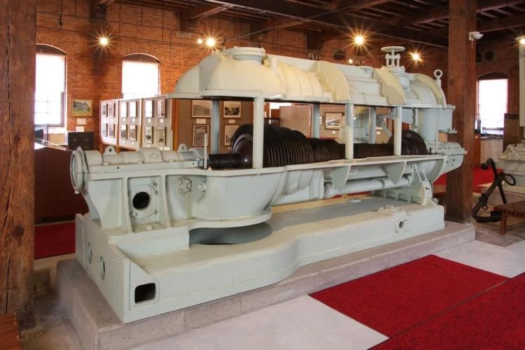 三菱与三井：日本经济双雄的百年死斗