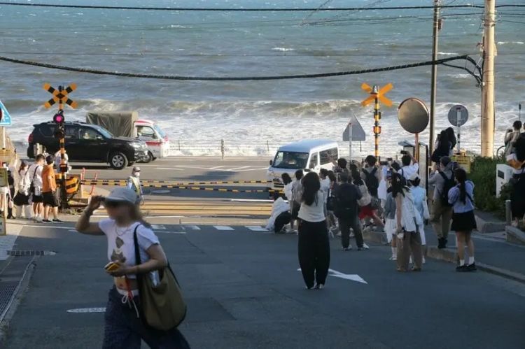 灌篮高手打卡地成公共厕所，连寺庙都不放过？