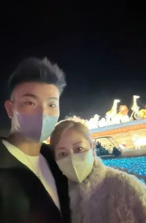 日本一妈妈改嫁女儿的同学,女儿:我拿你当同学你想当我爸? 日本一妈妈改嫁女儿的同学,女儿:我拿你当同学你想当我爸?