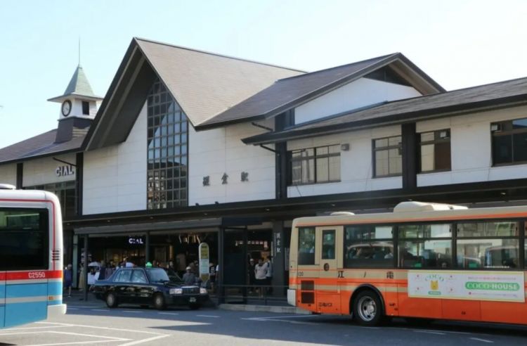 第254期：日本将整治排外言论？花泽香菜小野贤章离婚；中国患者被收三倍医疗费？日本成立AI战略部？ | 百通板