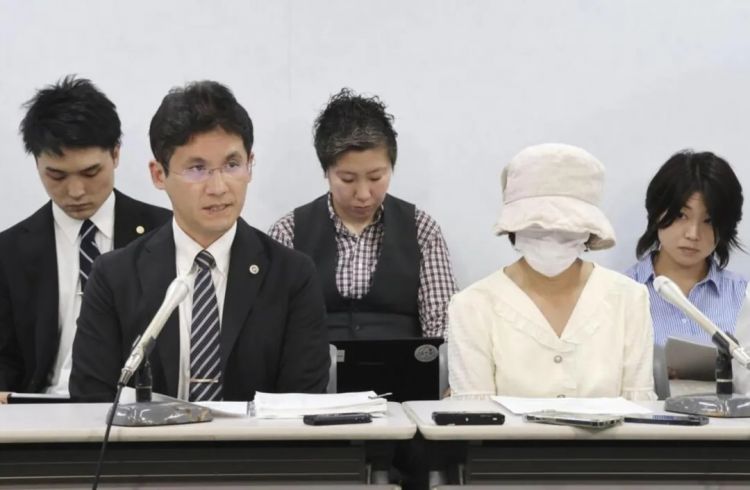 第254期：日本将整治排外言论？花泽香菜小野贤章离婚；中国患者被收三倍医疗费？日本成立AI战略部？ | 百通板