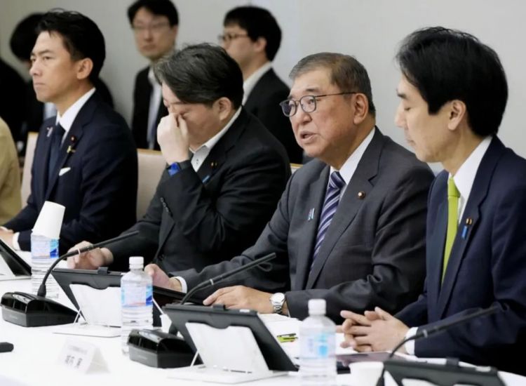 第254期：日本将整治排外言论？花泽香菜小野贤章离婚；中国患者被收三倍医疗费？日本成立AI战略部？ | 百通板