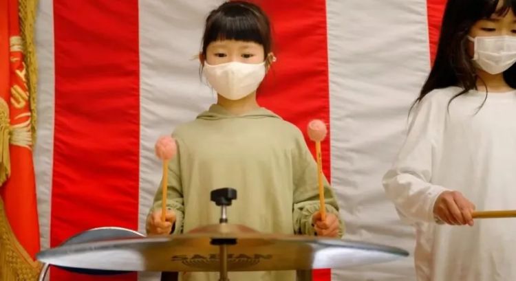 日本前高官控诉5岁女儿哭喊“不想去学校”——背后牵扯中国同学霸凌？