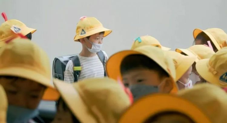 日本前高官控诉5岁女儿哭喊“不想去学校”——背后牵扯中国同学霸凌？