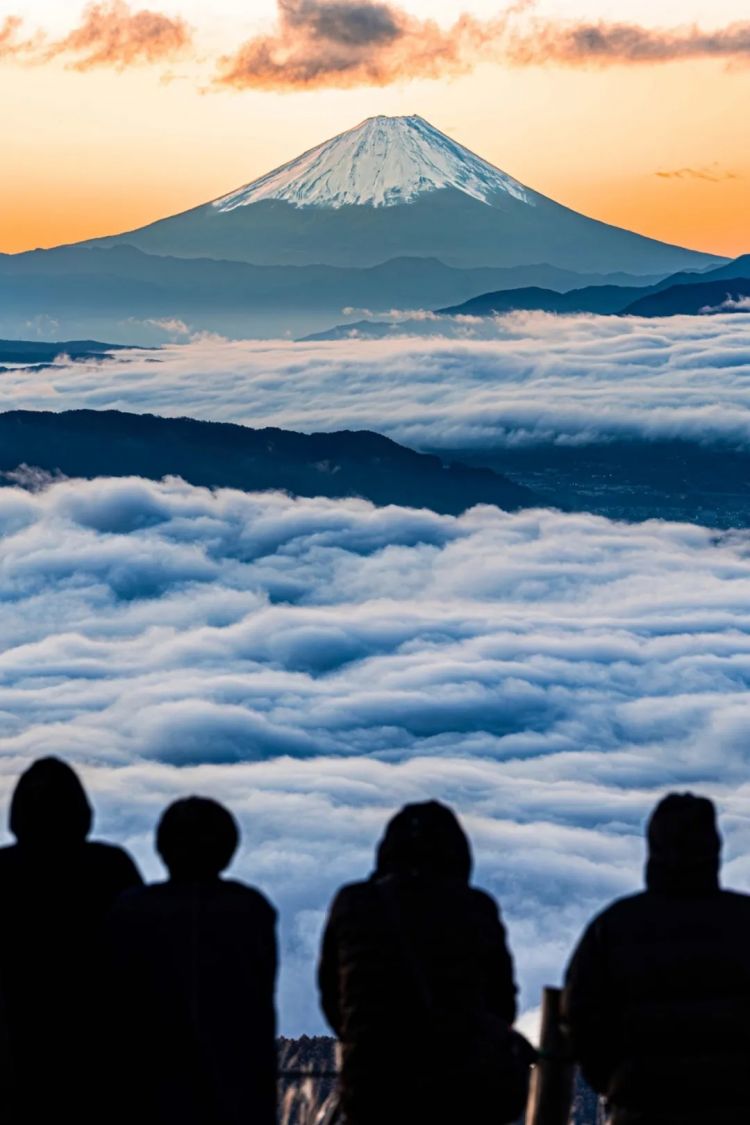 第259期:高市早苗当选 日本首位女首相诞生;露比酱上红白?藤冈靛宣布离婚;村山富市逝世 | 百通板 第259期:高市早苗当选 日本首位女首相诞生;露比酱上红白?藤冈靛宣布离婚;村山富市逝世 | 百通板