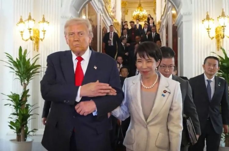 交际花高市早苗和其他领导人搂搂抱抱！日本人观点两极分化，有人要“守护高市的笑容”