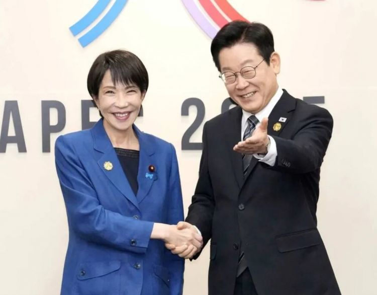 第261期：中国对日免签延长；木村拓哉长女恋爱？中日轮值APEC主席国；哥斯拉续作定名；日本熊灾 | 百通板