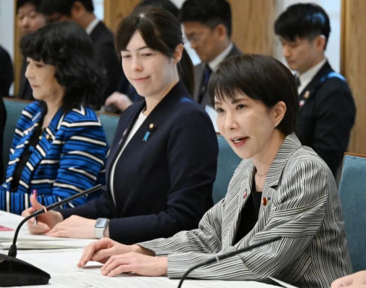 第262期：suica西瓜卡企鹅要毕业？宝可梦新作定档明年；日系车企财报赤字频出？日本熊灾破纪录；aespa将登红白？| 百通板