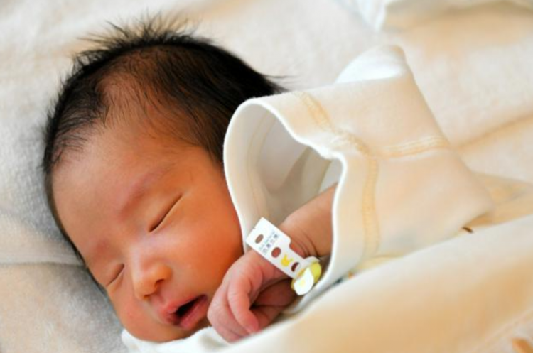 日本拟统一全国分娩费用 推进生育无偿化