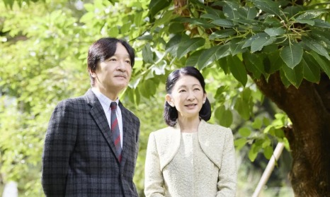 第265期：高市早苗名言当选日本年度流行语？东京拟提高住宿税；滨崎步演唱会紧急叫停？| 百通板