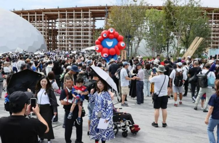 第265期：高市早苗名言当选日本年度流行语？东京拟提高住宿税；滨崎步演唱会紧急叫停？| 百通板