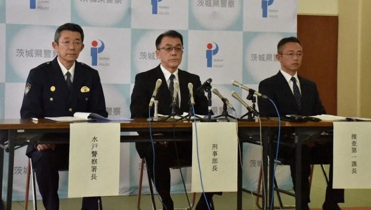 日本准妈妈不堪前男友骚扰报警,数日后还是被用定位娃娃找到杀害于家中…… 日本准妈妈不堪前男友骚扰报警,数日后还是被用定位娃娃找到杀害于家中……