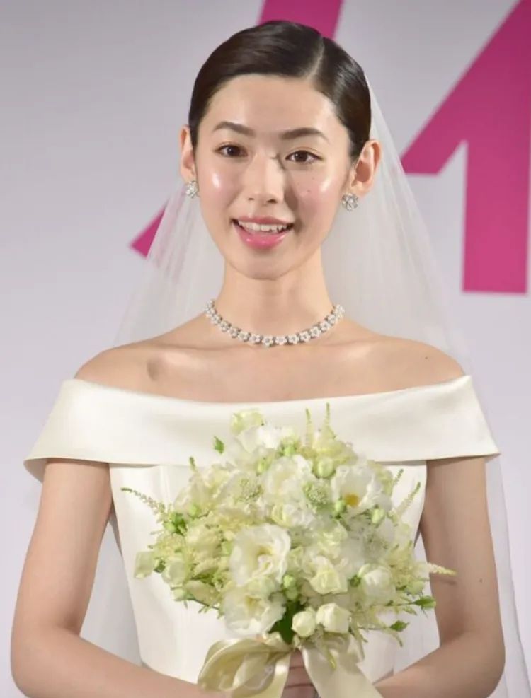 第273期:安倍晋三遇刺案宣判无期;提前大选 高市早苗支持率骤降?上野双胞胎熊猫回国 日本再无大熊猫?| 百通板 第273期:安倍晋三遇刺案宣判无期;提前大选 高市早苗支持率骤降?上野双胞胎熊猫回国 日本再无大熊猫?| 百通板