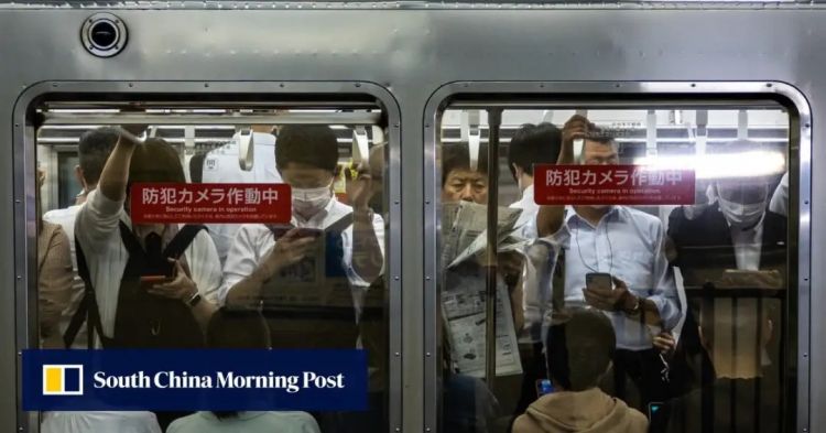 东京男性每6人就有1人「搭电车被性骚扰」,4成来自同性「男人摸」,4成来自女性,还有2成性别不明…… 东京男性每6人就有1人「搭电车被性骚扰」,4成来自同性「男人摸」,4成来自女性,还有2成性别不明……