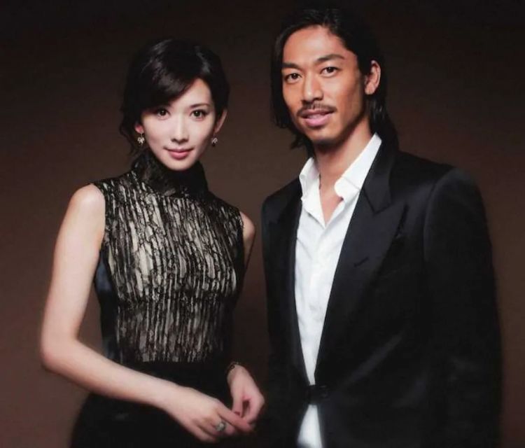 林志玲老公节目上自曝追到老婆的关键时刻,没想到女方的感动只是个误会... 林志玲老公节目上自曝追到老婆的关键时刻,没想到女方的感动只是个误会...