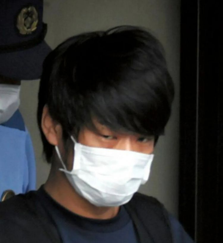 第275期:众议院选举大胜 日本进入高市早苗首相时代?米兰冬奥日本花滑团体摘银;平成的山口百惠闪婚?| 百通板 第275期:众议院选举大胜 日本进入高市早苗首相时代?米兰冬奥日本花滑团体摘银;平成的山口百惠闪婚?| 百通板