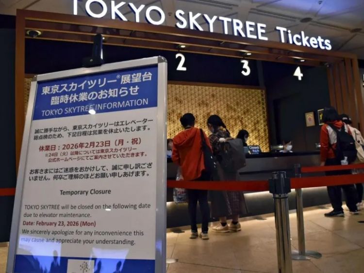 东京晴空塔电梯下坠急停,紧急呼叫还失灵?游客被困6小时才被救下,日本网友:这已经不是第一次了! 东京晴空塔电梯下坠急停,紧急呼叫还失灵?游客被困6小时才被救下,日本网友:这已经不是第一次了!