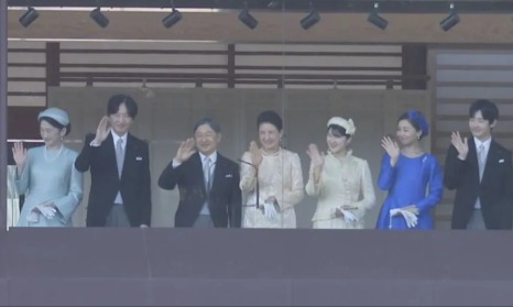 第277期：特朗普新关税再临？《EVA》官宣新作；东京晴空塔电梯突发故障？樱桃小丸子联动蜡笔小新；冬奥收官 | 百通板