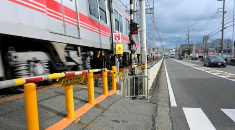 中国游客被撞身亡案开庭 家属索赔指认 中国游客被撞身亡案开庭 家属索赔指认