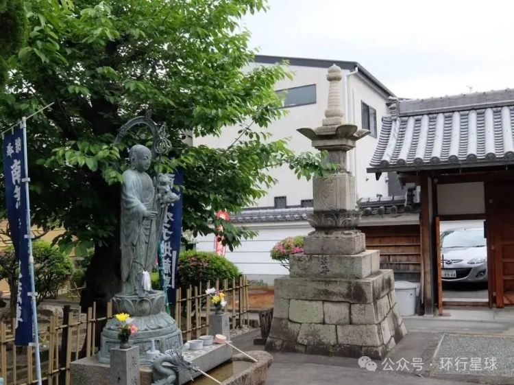 中国老板，一年为上万日本人送葬