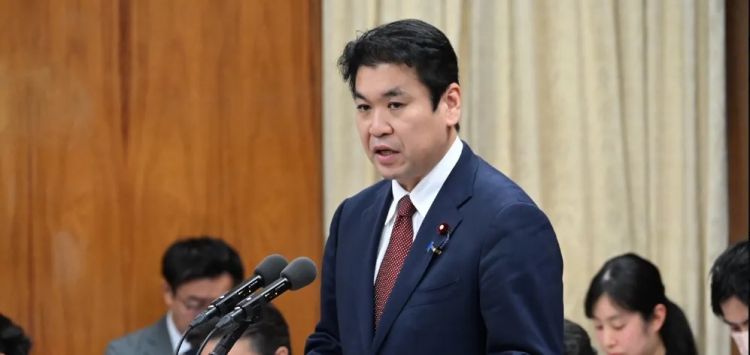 日本文科省大臣与有夫之妇出轨,还说“最讨厌高市早苗”!高市却容其留任,还鼓励“好好干”? 日本文科省大臣与有夫之妇出轨,还说“最讨厌高市早苗”!高市却容其留任,还鼓励“好好干”?