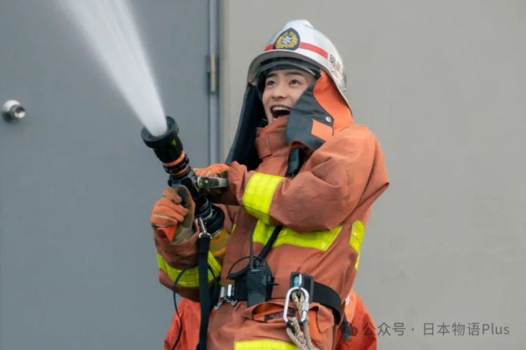 日本消防员未经许可在风俗店兼职！3年赚270万，多次举报后下场曝光