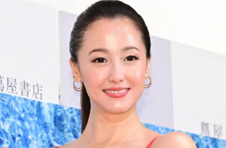 第290期：高市早苗支持率连降三月 抹黑门再添新锤？日本应届生就业率98％？首位日本戛纳影后诞生 | 百通板