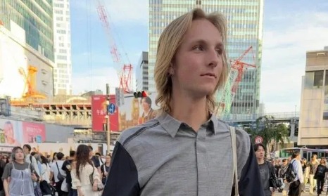 20岁美国男孩在京都失踪9天，发现时已是尸体！失踪前和亲妈大吵一架，竟是因为…