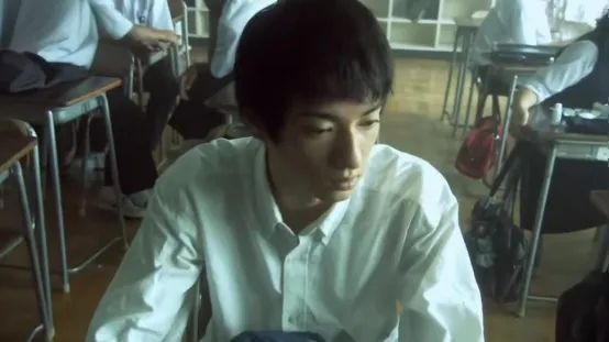 明明是纯爱大师,为什么岩井俊二比谁都“残酷”? 明明是纯爱大师,为什么岩井俊二比谁都“残酷”?