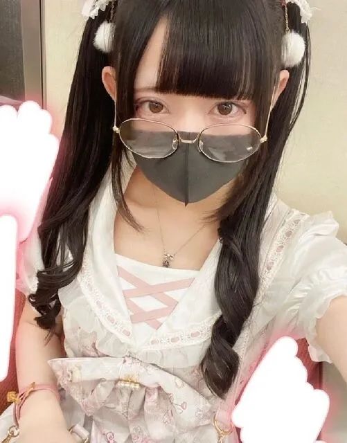 日本病娇女剪男友〇头喂狗,还亲自切下他的手指?!男子:我永远不离开你! 日本病娇女剪男友〇头喂狗,还亲自切下他的手指?!男子:我永远不离开你!