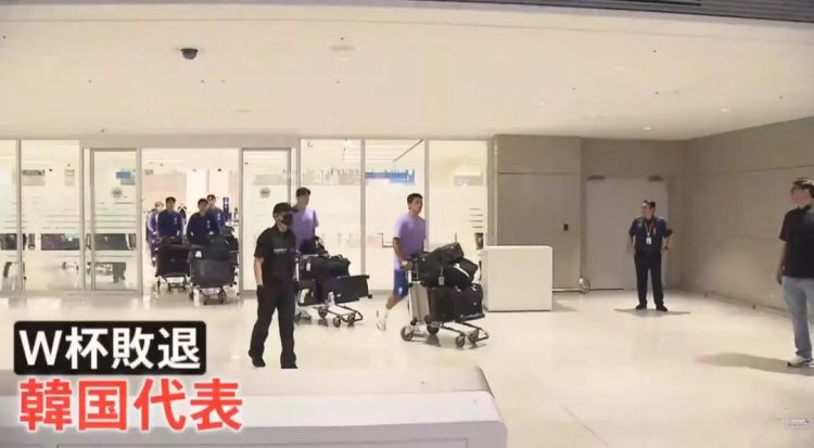 韩国“关系户”主帅搞砸世界杯,日媒吃瓜!韩媒向日本求助,森保教练憋笑:多夸夸他吧 韩国“关系户”主帅搞砸世界杯,日媒吃瓜!韩媒向日本求助,森保教练憋笑:多夸夸他吧