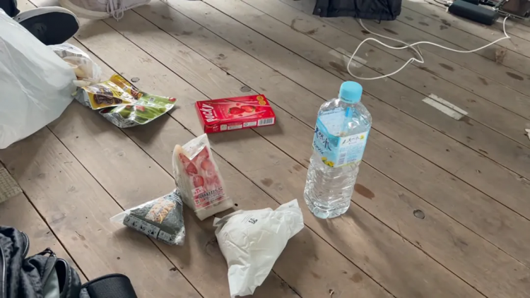 美国网红擅闯日本荒岛，踏入民宅肆意野餐，还把医院当“情趣酒店”？！日网炸毛：毒瘤
