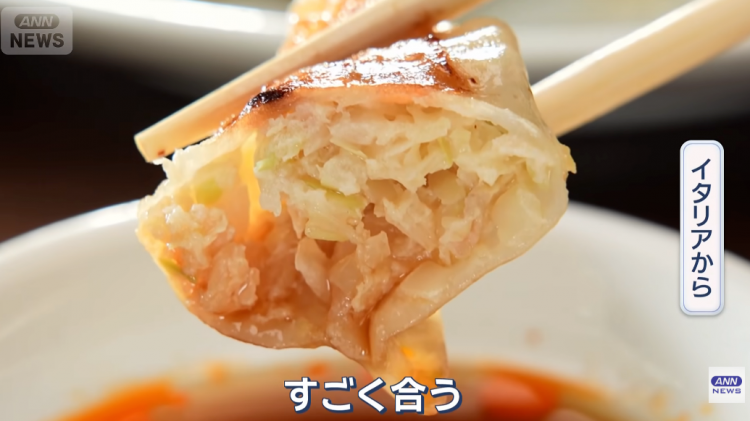 日本网红店饺子再次“违背祖宗”，却让欧美游客狂流口水？网友：这都是什么鬼东西…